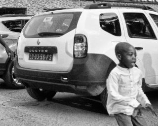 Duster Boy, Luanda, Angola. 2014